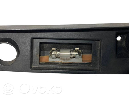 Bagāžnieka numura zīmes apgaismojuma līste