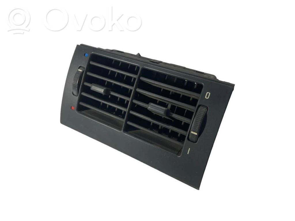 Задняя воздухо-вентиляционная решетка