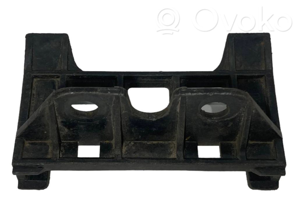 Rear bumper mounting bracket