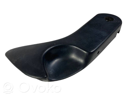 Dzinēja pārsega attaisīšanas rokturītis