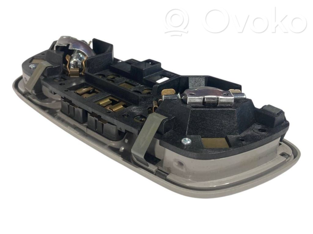 Aizmugurējo vietu apgaismojums