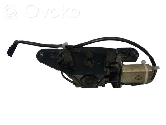 Aizmugurējā pārsega pievilcējs