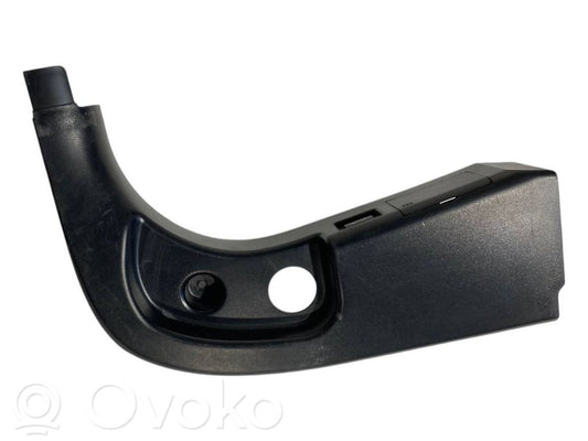 Kāju zonas sānu dekoratīvā apdare