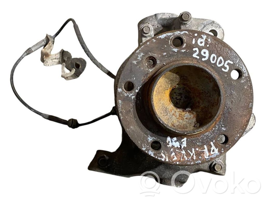 Priekšējā riteņa rumbas vārpstas šarnīrs (stupica, capfa)