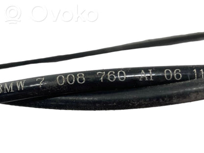 Dzinēja pārsega slēdzenes trosīte