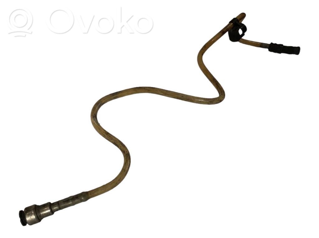 Degvielas caurulīte (-es)