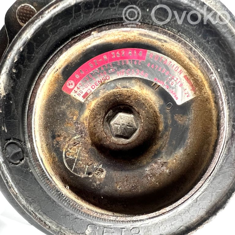 Air conditioner compressor (pump)