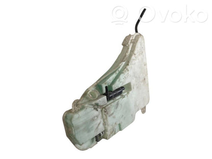 Logu šķidruma tvertne