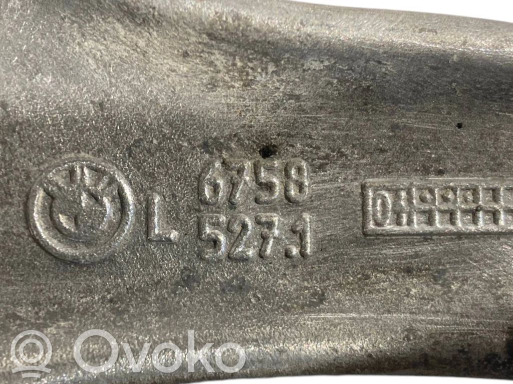 Stabilizatora stiprinājums (priekšā)