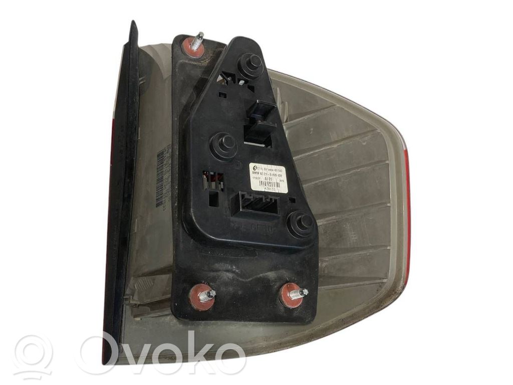 Aizmugurējais lukturis virsbūvē