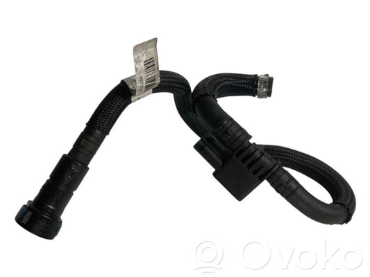 Caurule (-es) / šļūtene (-es)