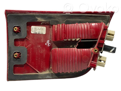 Aizmugurējais lukturis pārsegā