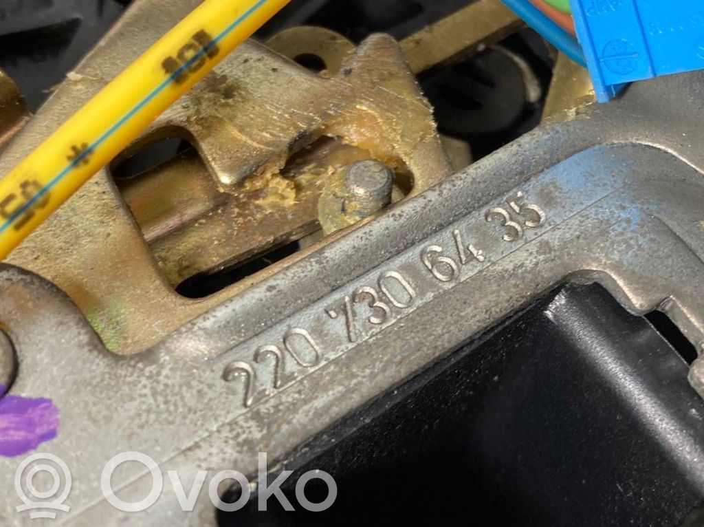 Aizmugurē slēdzene