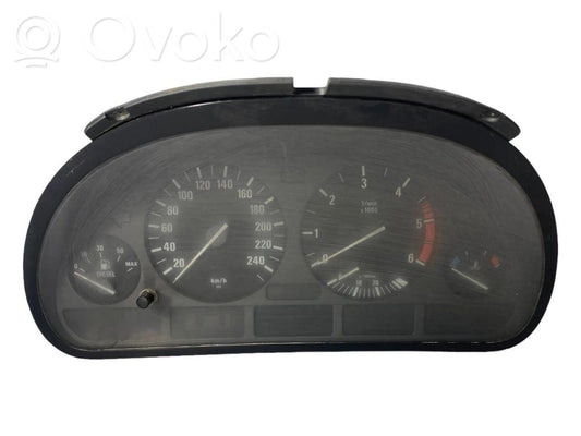 Speedometer (in the instrument panel)