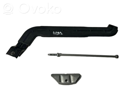 Akumulatora stiprinājums