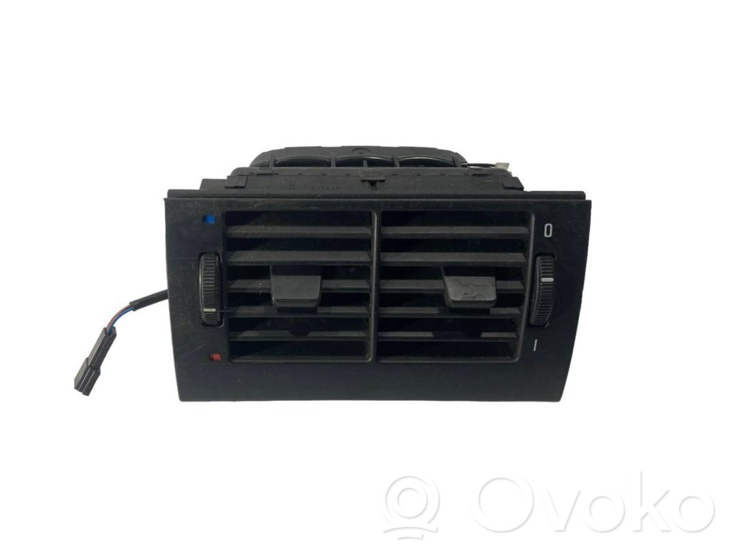 Задняя воздухо-вентиляционная решетка