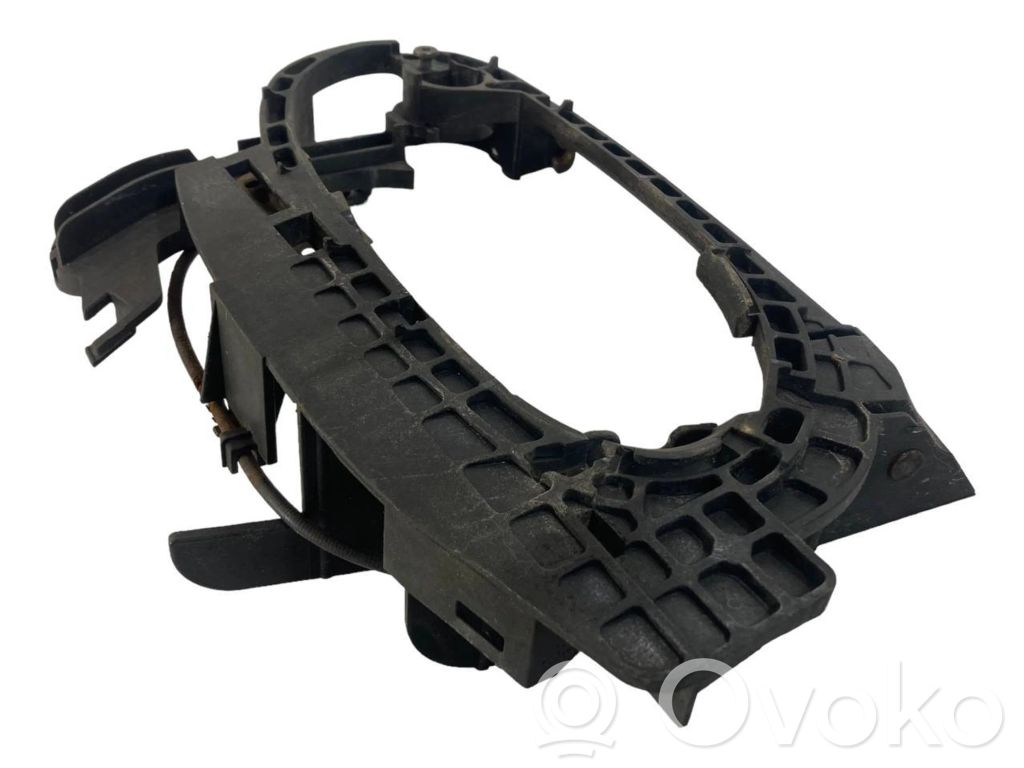 Holder/bracket for external opening handle at the front