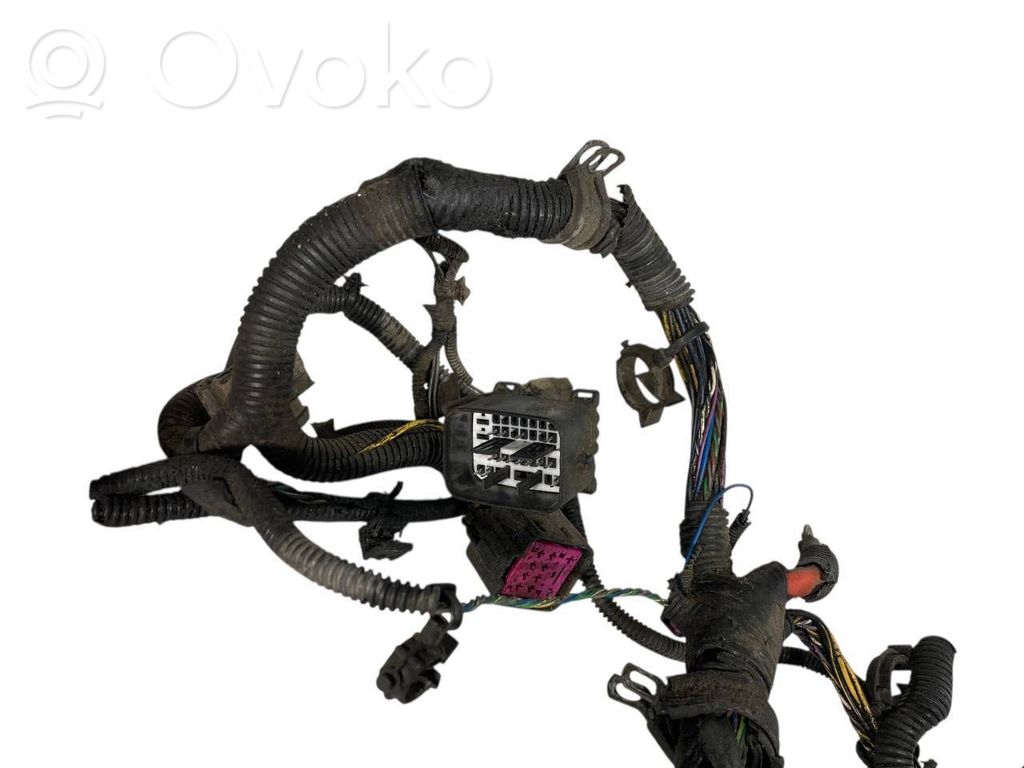 Dzinēja vadu instalācija