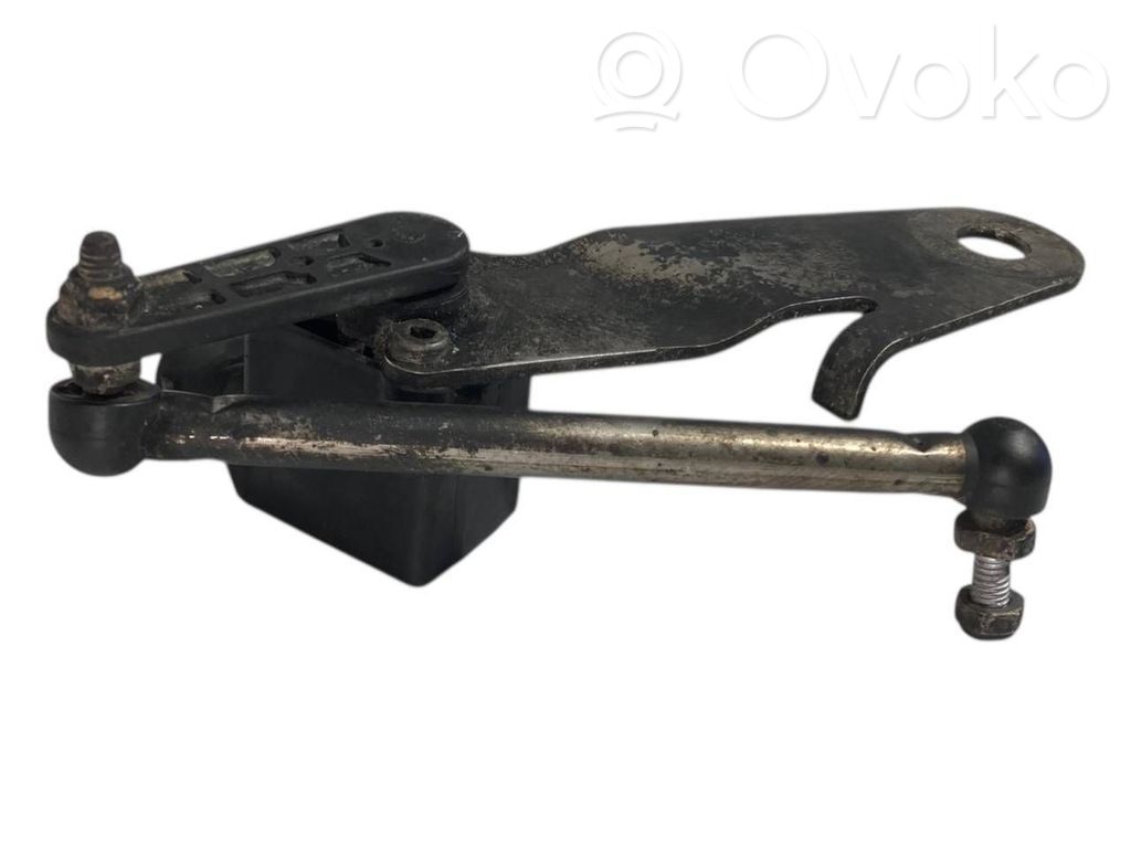 Augstuma sensors (priekšējo lukturu)