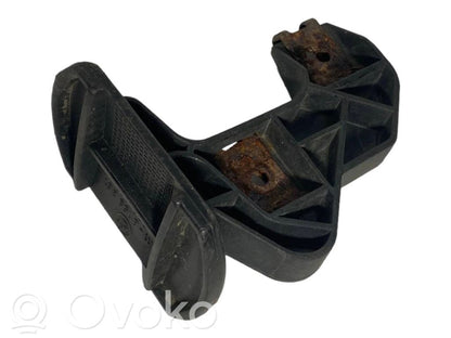 Front bumper holder