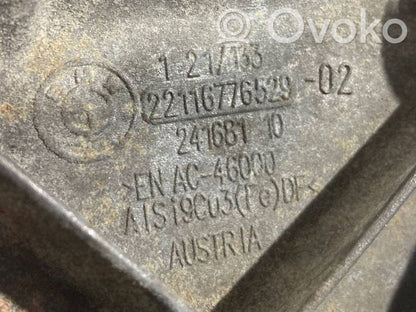 Engine mounting bracket