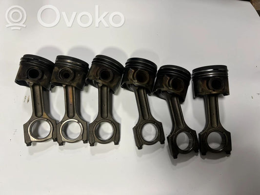 Piston with connecting rod