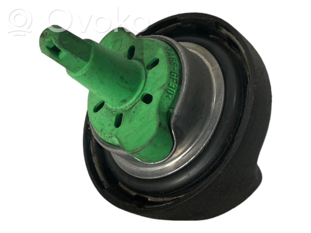 Aizskrūvējams degvielas tvertnes vāciņš