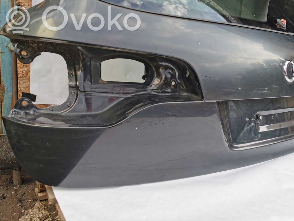 Aizmugurējais pārsegs (bagāžnieks)