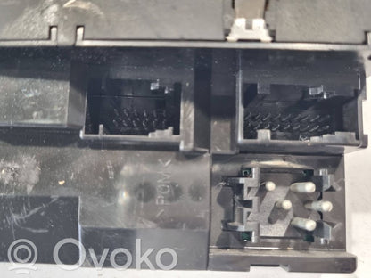 Window lift control switch(es)