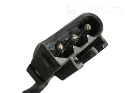 Aizmugurējā pārsega pievilcējs