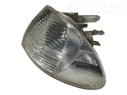 Priekšējais pagrieziena lukturis