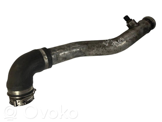 Шланг(и)/труба(ы) интеркулера