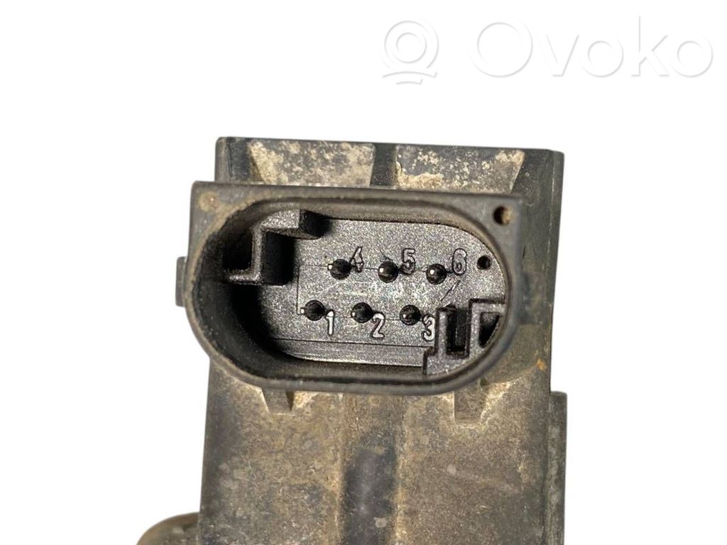 Augstuma sensors (priekšējo lukturu)
