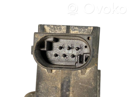 Augstuma sensors (priekšējo lukturu)