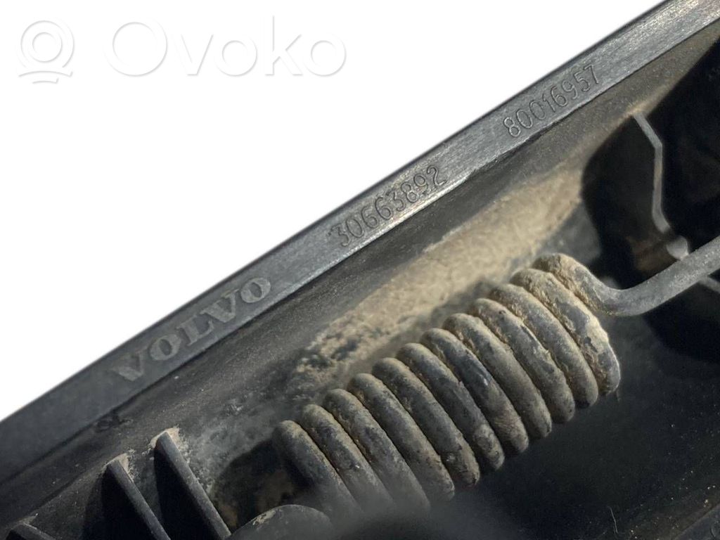 Aizmugurējā loga tīrītāja kājiņa