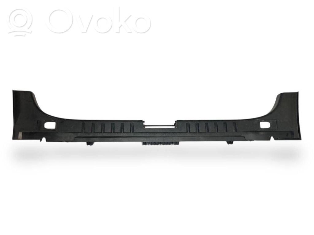Trunk sill trim
