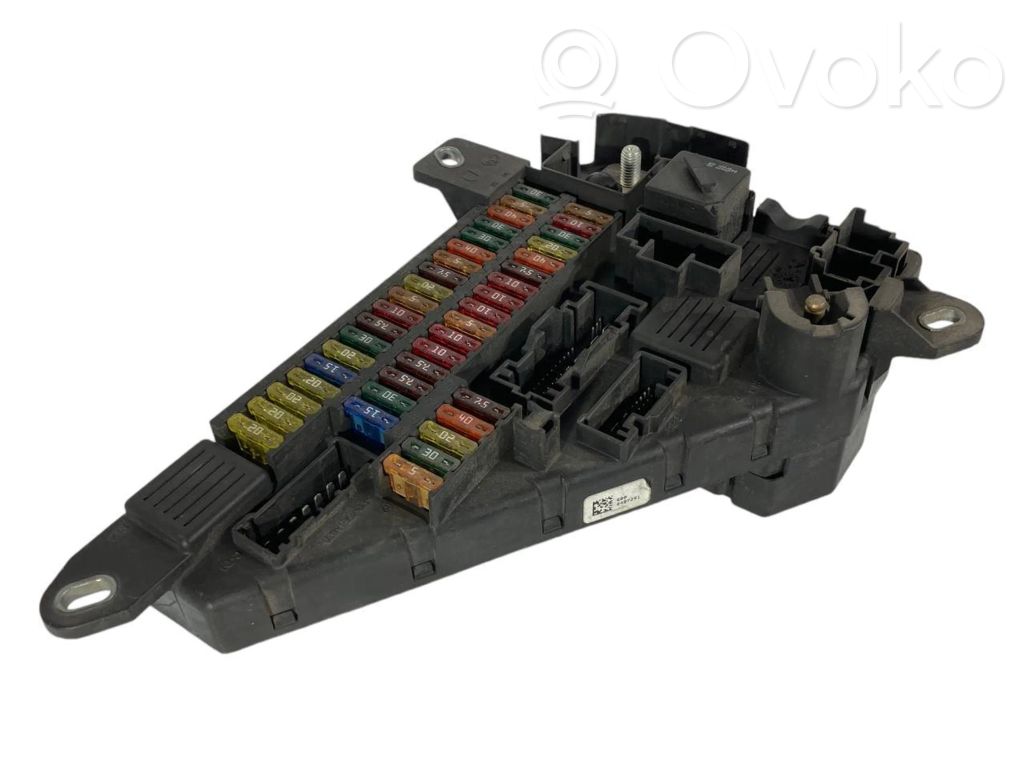 Блок предохранителей