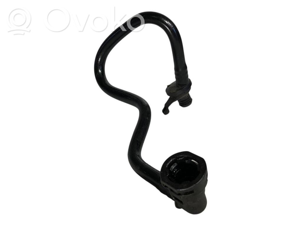 Caurulīte (-es) / šļūtene (-es)