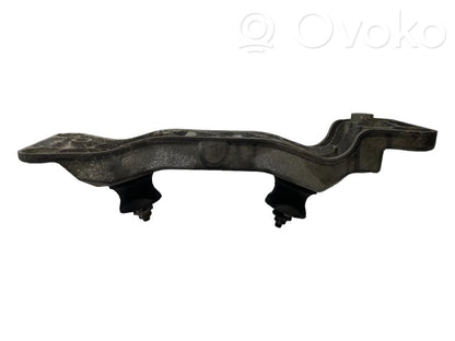 Pārnesumkārbas stiprinājuma kronšteins