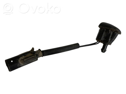 Mazgāšanas šķidruma smidzinātājs (-i) priekšējam logam