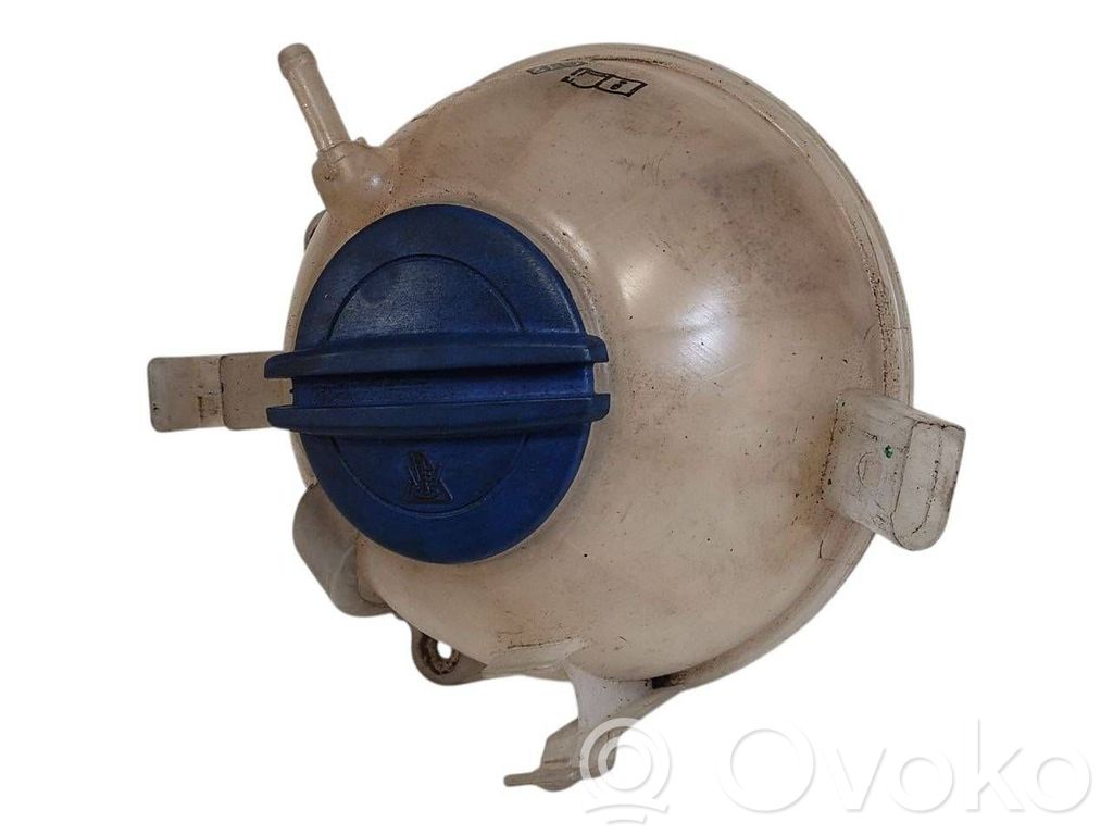 Dzesēšanas šķidruma izplešanās tvertne