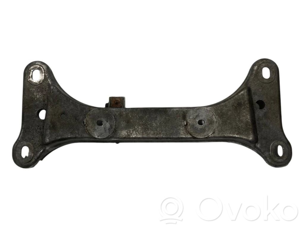 Dzinēja nostiprināšanas stiprinājums-kronšteins