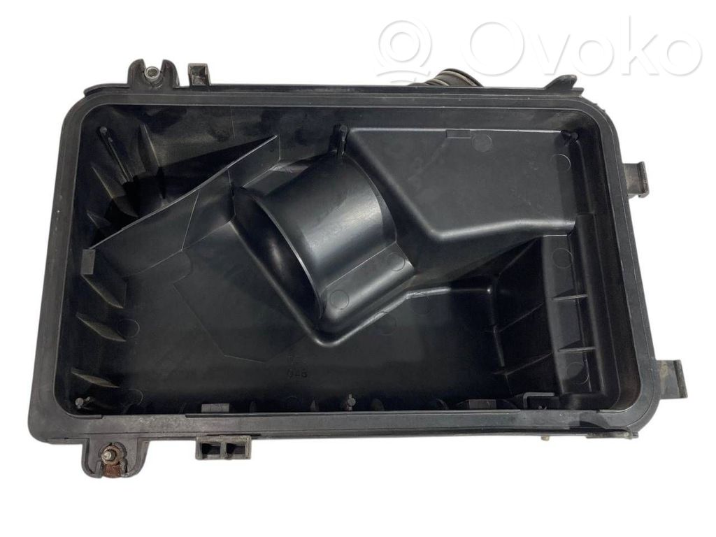 Gaisa filtra kastes vāks