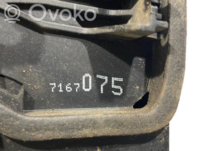 Aizmugurē slēdzene