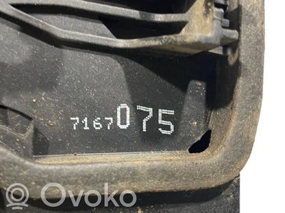 Aizmugurē slēdzene