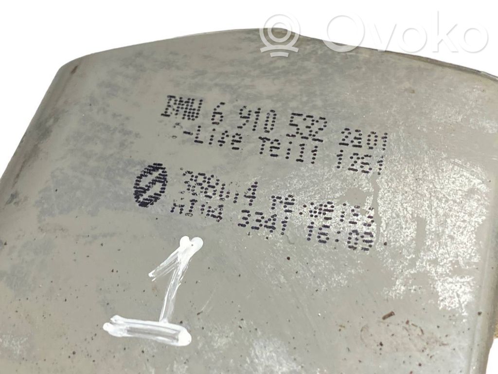 Aizmugurējais lukturis virsbūvē