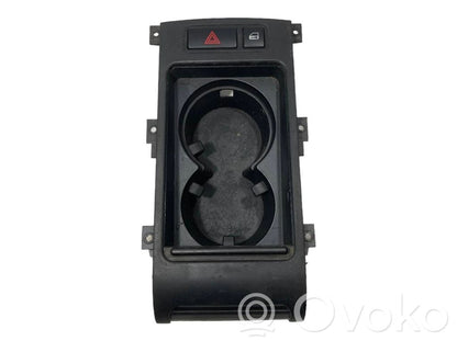 Glāžu turētājs (priekšā)