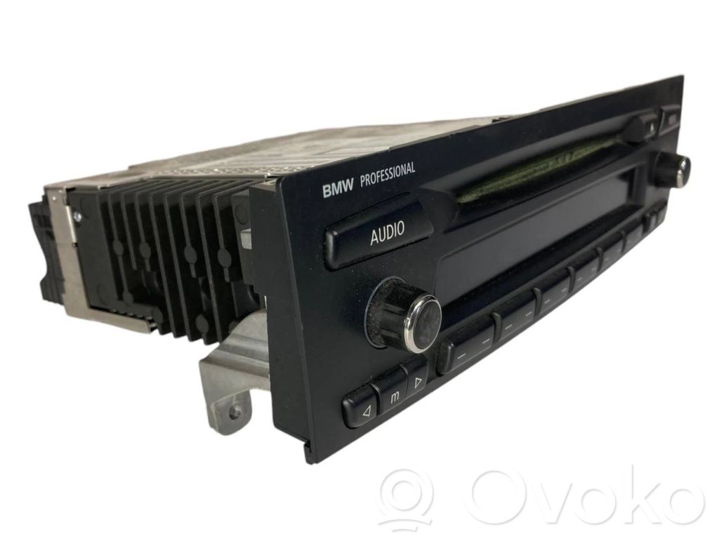 Radio / CD/DVD atskaņotājs / navigācija