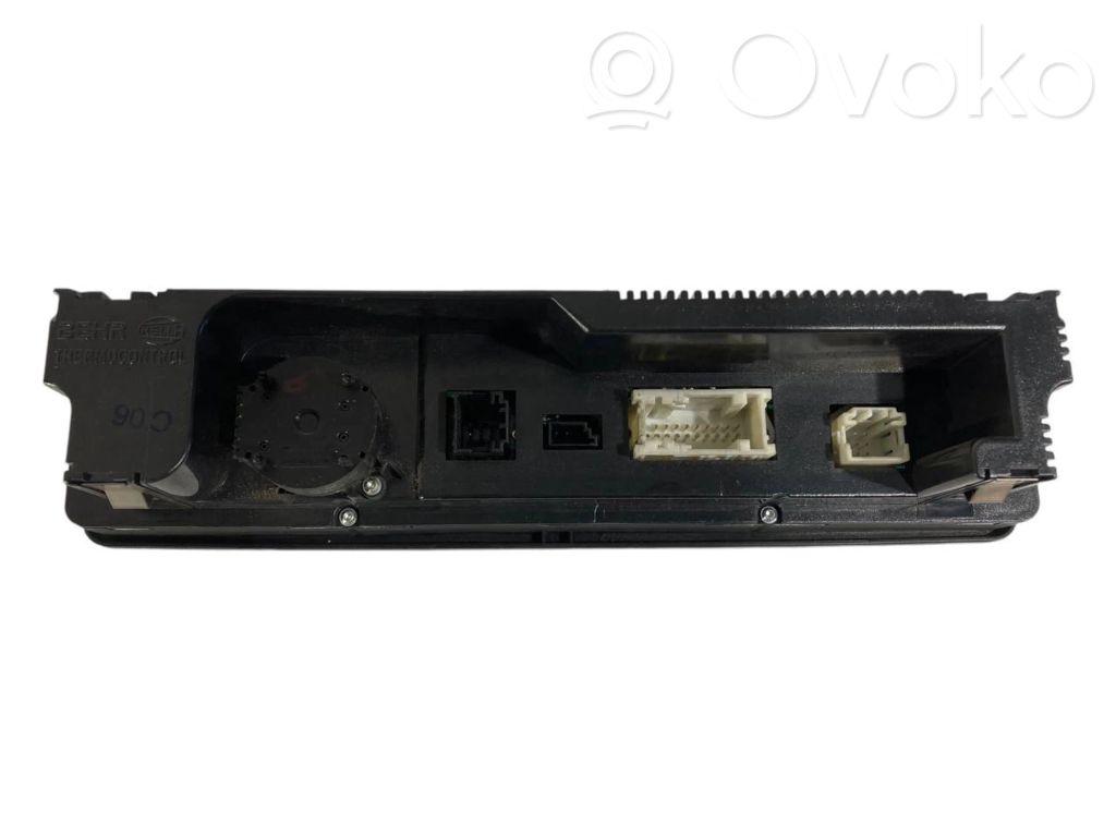 Gaisa kondicioniera / klimata kontroles / salona apsildes vadības bloks (salonā)