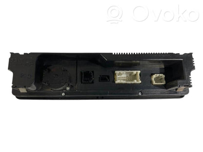 Gaisa kondicioniera / klimata kontroles / salona apsildes vadības bloks (salonā)